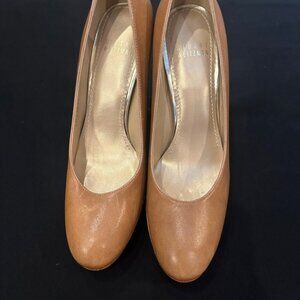 Stuart Weitzman 8 1/2 Narrow Shoes